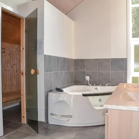 Gezellig Huis In Oksbøl Met Sauna *